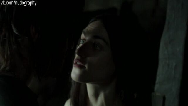 Кэти МакГрат (Katie McGrath) без одежды в фильме "Лабиринт" (Labyrinth, 2012, Кристофер Смит) - Часть 1