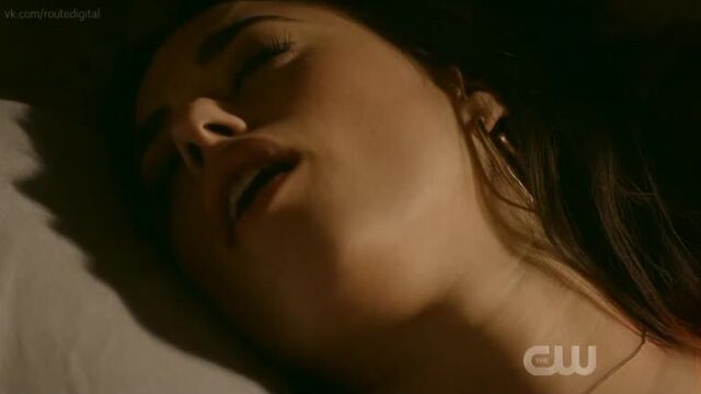 Jeanine Mason - Roswell, New Mexico s01e13 (2019) HD 1080p Nude? Sexy! Watch Online