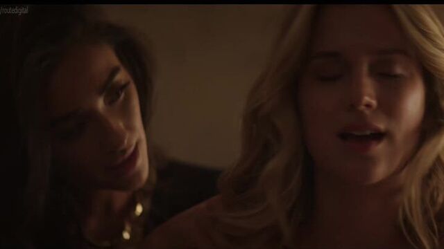 Elizabeth Lail - You S01E01-10 (2018) 1080p Nude? Sexy! Watch Online / Элизабет Лэил - Ты