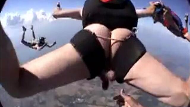 Nude Skydiving #28-SD
