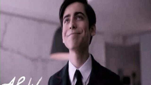 The Umbrella Academy // Академия Амбрелла // Klaus Hargreeves // Клаус Харгривз // Number Five // Номер Пять
