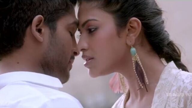 Iddarammayilatho Songs _ Violin Song (Girl Just) Video Song _ Latest Telugu Vide