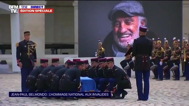 Жан-Поля Бельмондо провожали под музыку из фильма "Профессионал" (видео от 09.09.2021 года)
