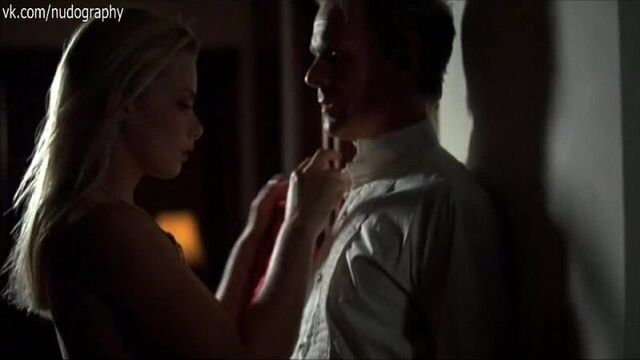 Джейми Прессли (Jaime Pressly) голая в фильме "Ядовитый плющ 3: Новое совращение" (Poison Ivy: The New Seduction, 1997, Курт Восс)