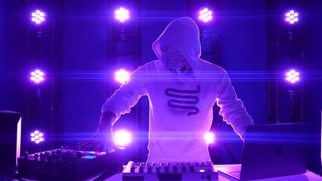 Sickick - I Can Feel It (Michael Jackson x Phil Collins Remix)