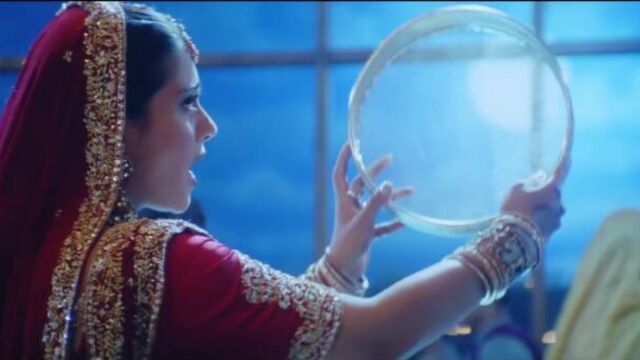 K3G - Bole Chudiyan Video _ Amitabh, Shah Rukh, Kareena, Hrithik