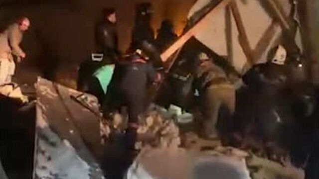 Обрушилась крыша в кафе — Москва 24