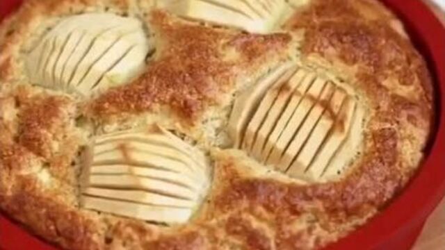 Яблочная пп-шарлотка