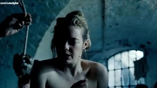 Emma Stone Nude - The Favourite (2018) Watch Online / Эмма Стоун - Фаворитка