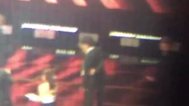 JIMIN TRIED TO CARRY TAEHYUNG BRIDAL STYLE BUT FAILED ASDFGHJKL.mp4