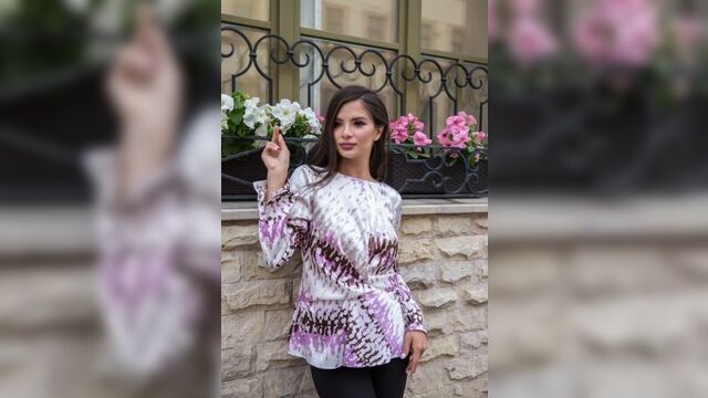 Блузка из струящегося матового сатина