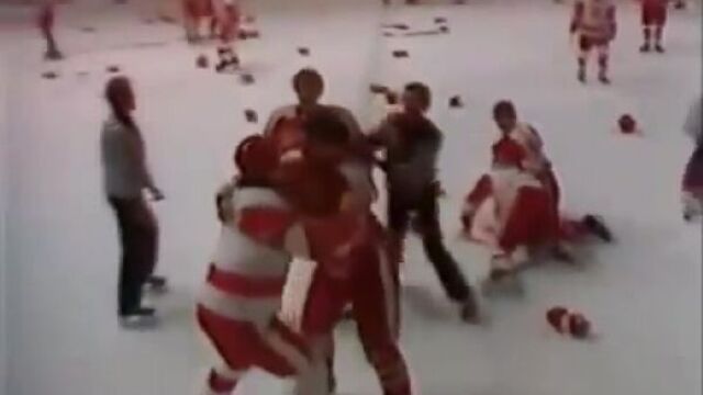 Легендарная драка СССР — Канада на МЧМ-1987 в Пьештянах Canada Vs Soviet Union ice hockey brawl