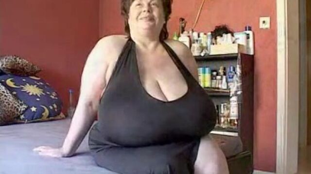 Super fat granny showing her super huge tits
