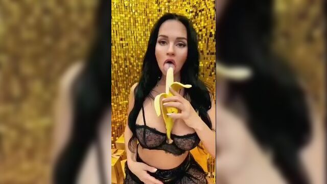 LILYA VOLKOVA (HOT AND SEXY 511)