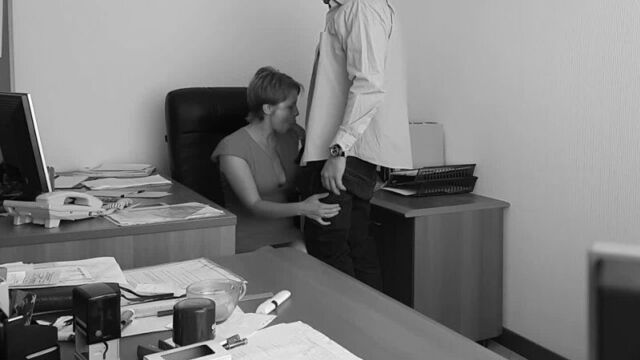 Секс с босом на работе на скрытую камеру (Порно Sex трах Fuck Домашнее porno Любительское teen Home Porn XXX young домашка)