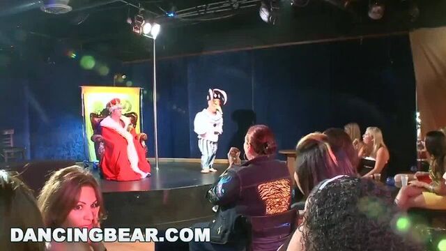 Dancing Bear Женский девичник пати №2 [порно, секс, трахает, русское, инцест, мамка, домашнее] Наташа КРАСТОВСКАЯ РОБИН ФУЛЛ