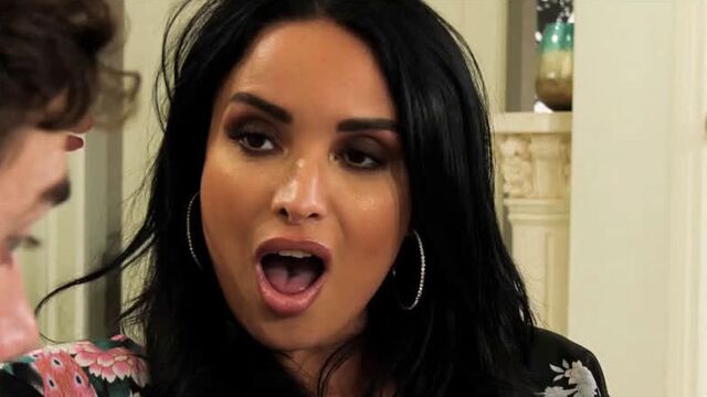 ПОРНО -; ЕЙ 32 -; НЕНУЖНАЯ АЛЖИРКА ПРИГЛЯНУЛАСЬ ШУЛЬЦУ -; porn sex -; Anissa Kate