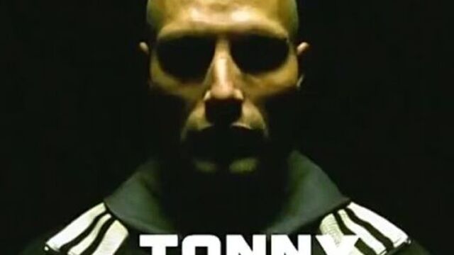Тонилайф / Дилер. Tonnylife / Pusher. Мадс Миккельсен / Mads Mikkelsen.