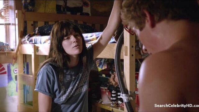 Emma Greenwell - Shameless - S03E05 (2013)