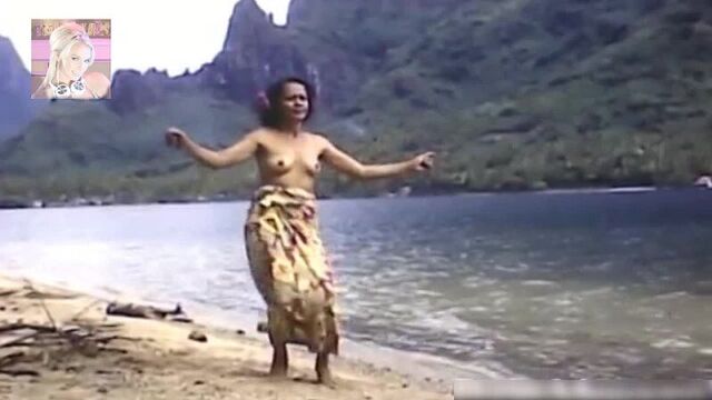 Tahitian Tapa Dance Topless