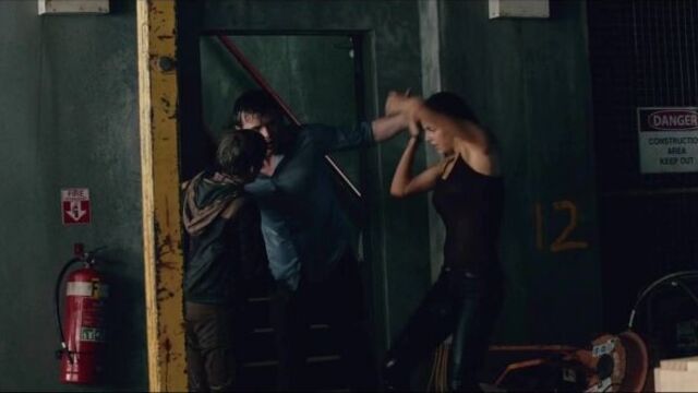 Alexandra Daddario Sexy - San Andreas (2015) hd1080p Web-DL