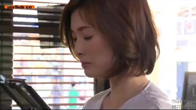 Japanese wife fucked by stranger.mp4