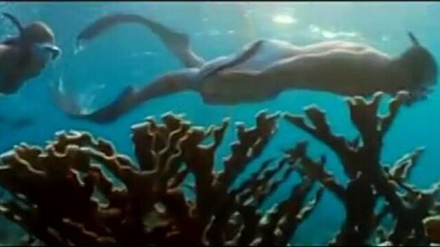 Jessica Alba & Paul Walker - Into The Blue