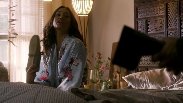 Meaghan Rath Nude - Kingdom s01e05 (2015)