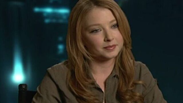 Elisabeth Harnois talks about “Mars Needs Moms”