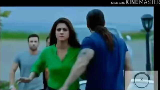 Kajol hot sexy boobs shaking slow motion video clips new ( 1080 X 1920 )1557199372187.mp4