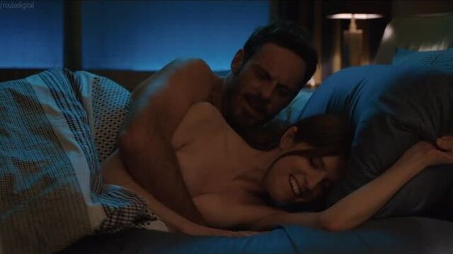 Anna Kendrick Nude (covered) - Love Life S01E02 (2020) WEB-DL 1080p Watch Online / Анна Кендрик - Личная жизнь