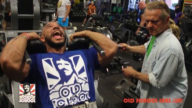 Sergio Oliva Trains Legs with Tom Platz
