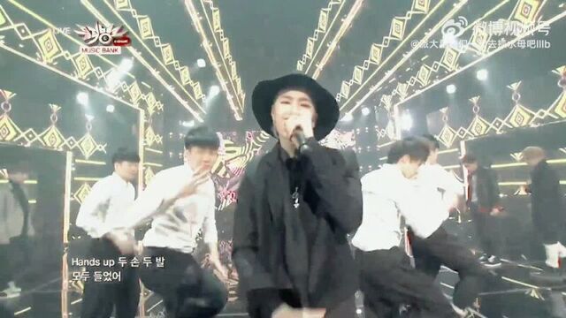 Ван Ибо × UNIQ "Falling In Love"