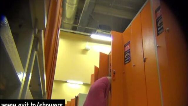 dressing room spy cam catches many girls - Hardsextube