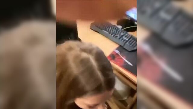 Слюнявый отсос на камеру