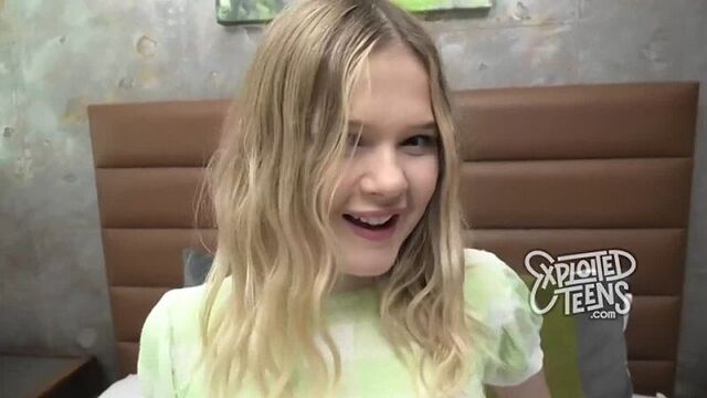 Пришла студентка на свой первый порно кастинг