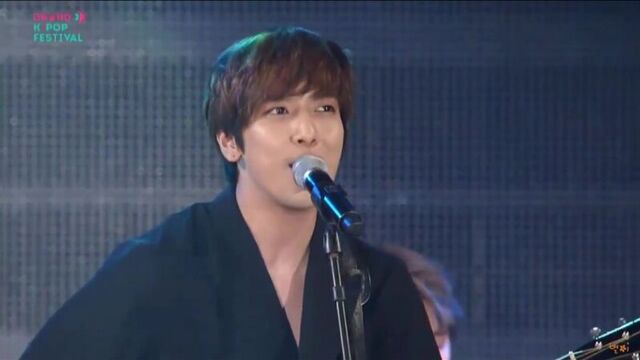 CNBLUE - Love Light @ Grand K-Pop Festival 150904