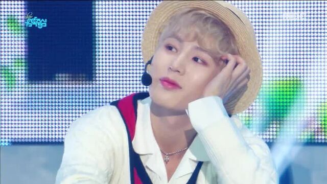 Ha Sung Woon - Bird @ Music Core 190302