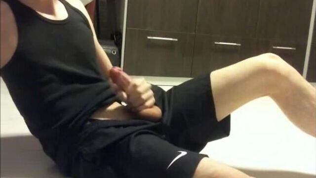 Pretty twink boy wank his big cock