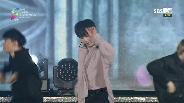 Park Ji Hoon - L.O.V.E @ 2019 Soribada Best K-Music Awards 190823