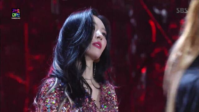 Sunmi - Gashina @ 2017 SBS Gayo Daejun 171225