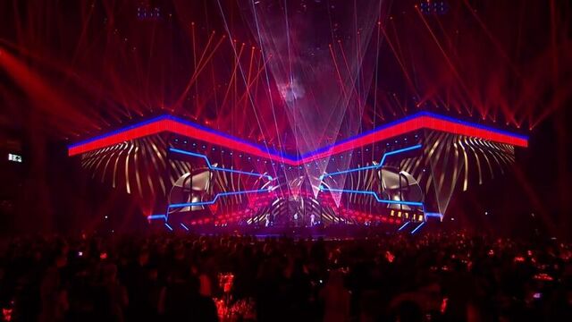 The Chainsmokers Coldplay - Something Just Like This (Live at the BRITs)