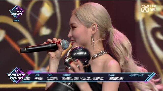 Chung Ha - No.1 @ M! Countdown 190718