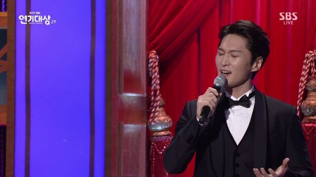 Park Eun Tae - This Is The Moment @ 2017 SBS Drama Awards 171231