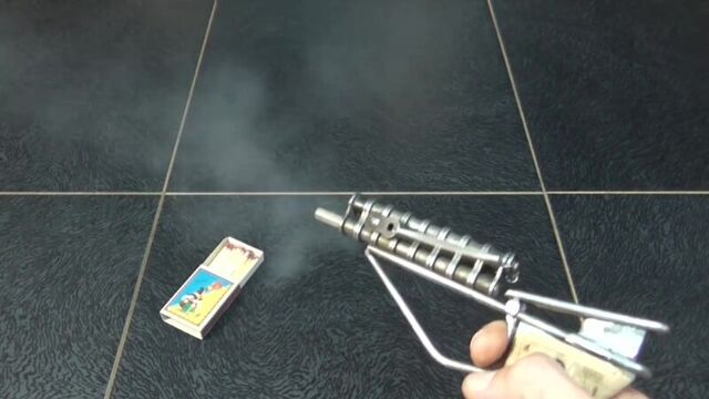 BOOM! ВОТ ЭТО ПИСТОЛЕТ! РАБОТАЮЩИЙ НА СПИЧКАХ HERE IS A GUN! WORKING ON MATCHE