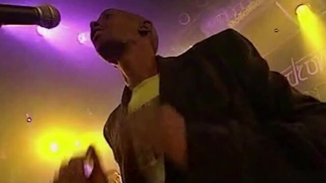 Faithless – God Is A DJ (Live, 1998)