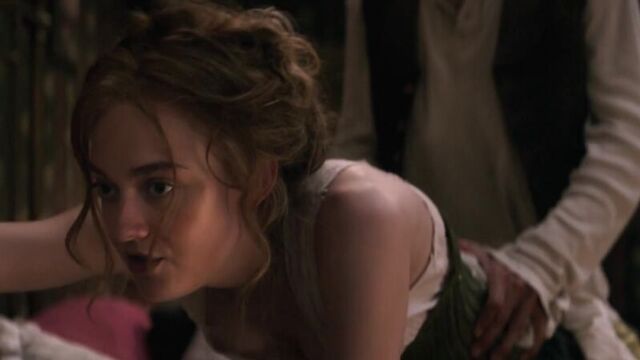 Dakota Fanning - Brimstone (2016) (эротическая постельная сцена из фильма знаменитость трахается голая sex scene)