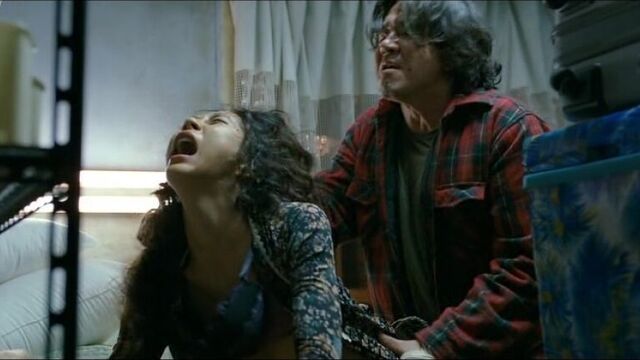 Unknown Actress - I Saw The Devil (2010) (эротическая постельная сцена из фильма знаменитость трахается голая sex scene)