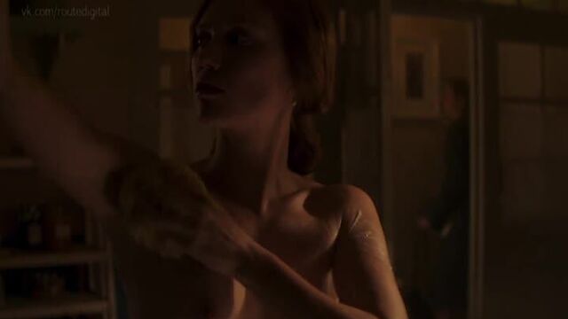 Karolina Krezlova, Fleur Geffrier, Camille de Leu - Das Boot s01e01 (2018) / Каролина Крезлова, Флер Жеффрие - Подводная лодка