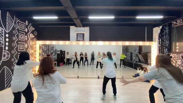 RUNAWAY BABY - Alina (AssAll crew choreo)